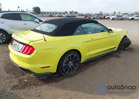 2021 Ford Mustang Ecoboost Premium z USA, uszkodzony, nr VIN 1FATP8UHXM5116294